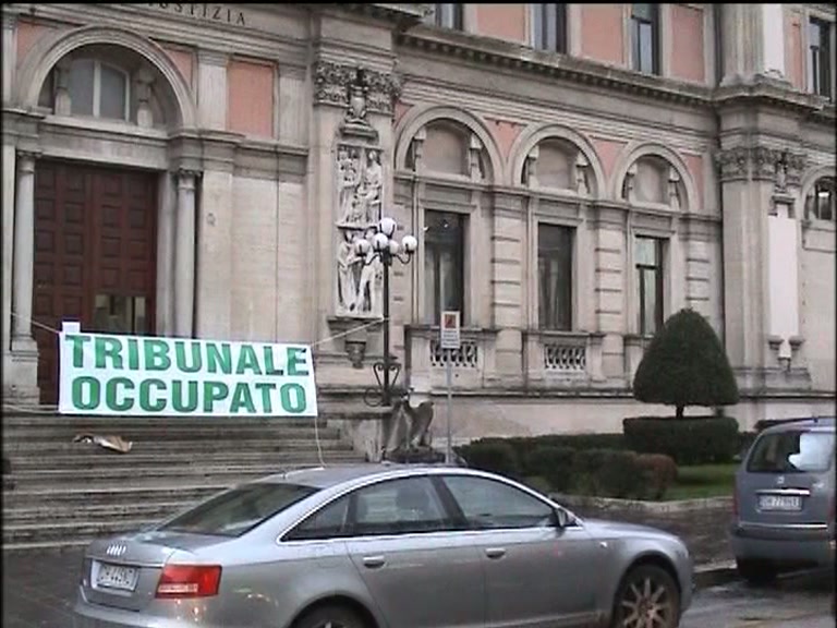 avezzano tribunale occupazione 051211 rep 05